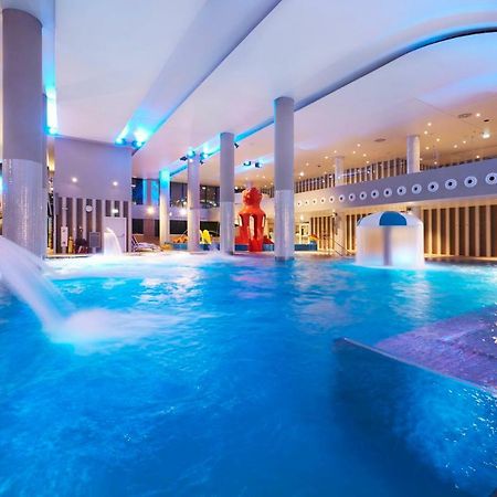 Vacationclub - Aquamarina Apartment C-05 Swinoujscie Bagian luar foto