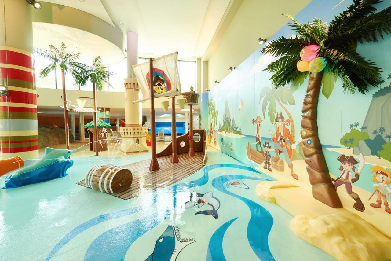 Vacationclub - Aquamarina Apartment C-05 Swinoujscie Bagian luar foto